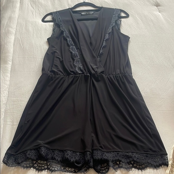 Black Sleeveless Lace romper size 0 plus XL - Picture 9 of 9
